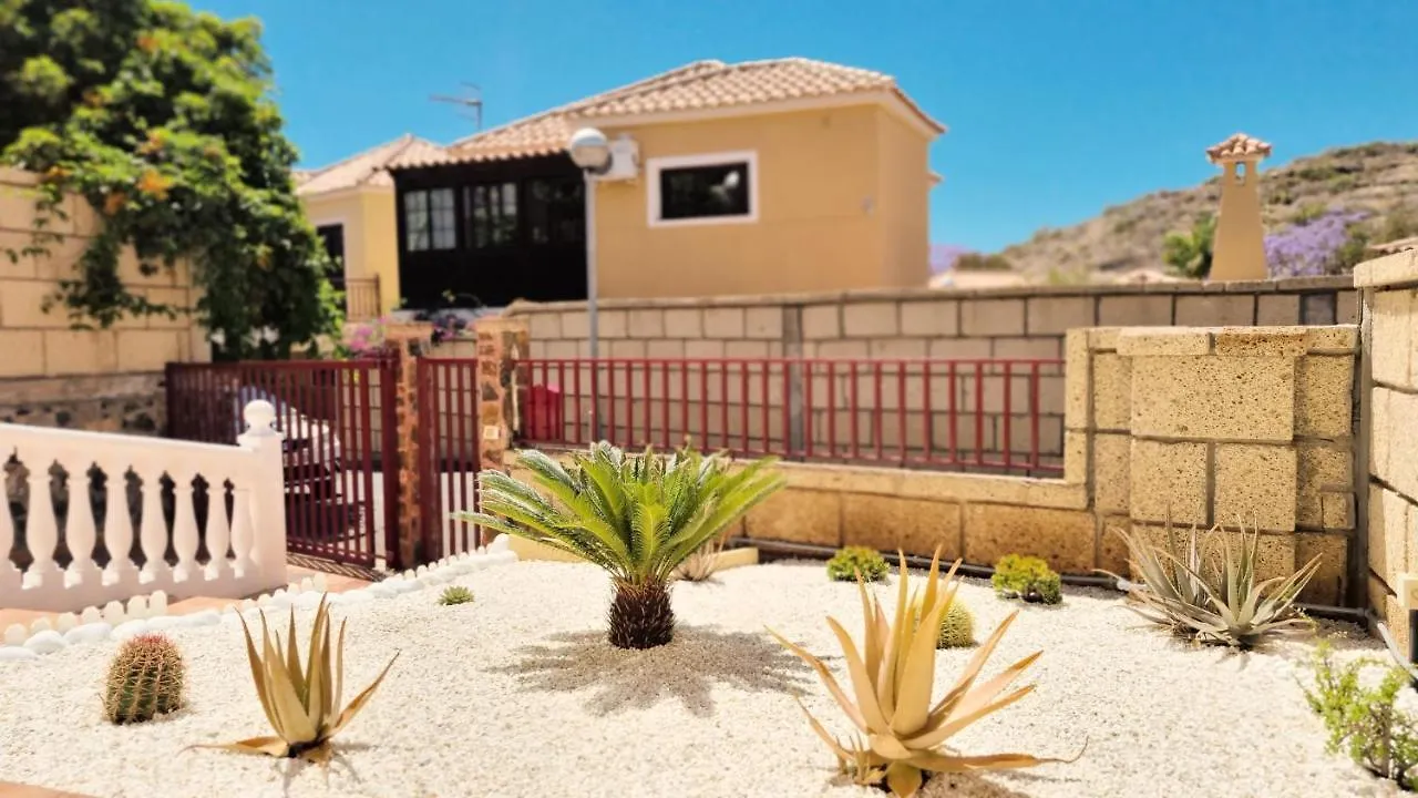 Lovely Villa Near Los Cristianos Cho