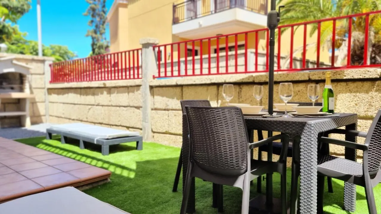 Lovely Villa Near Los Cristianos Cho 0*,